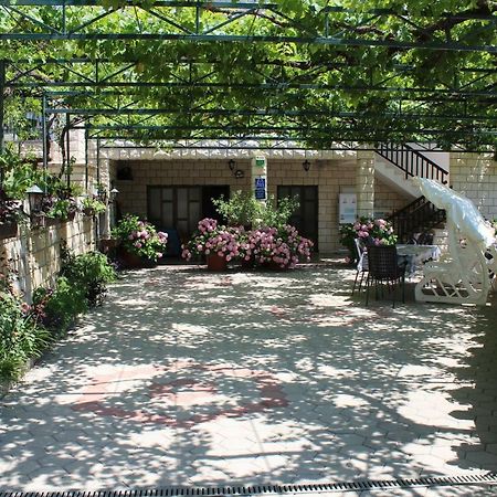 Apartments Sveti Anton Orebic Luaran gambar