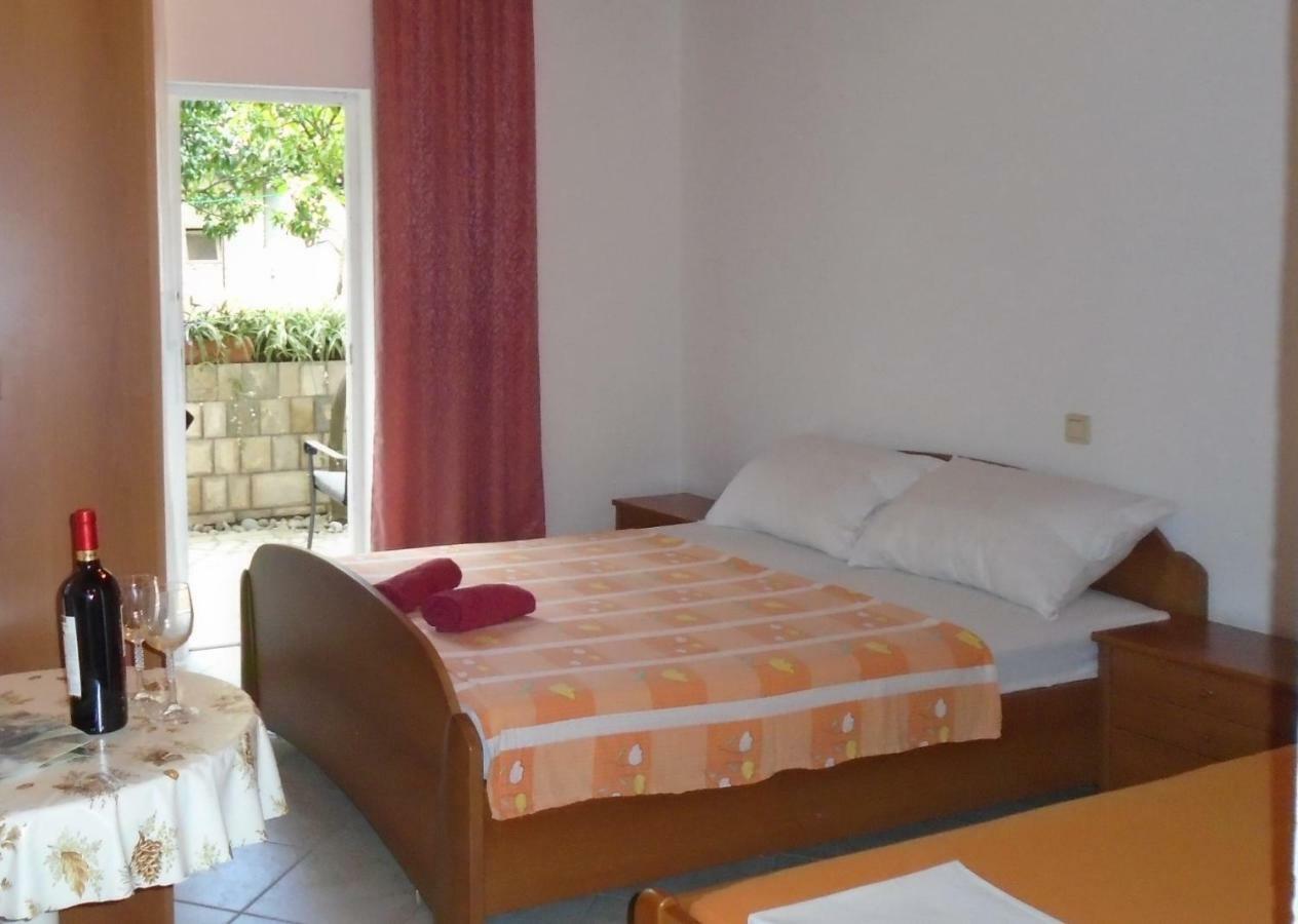 Apartments Sveti Anton Orebic Luaran gambar