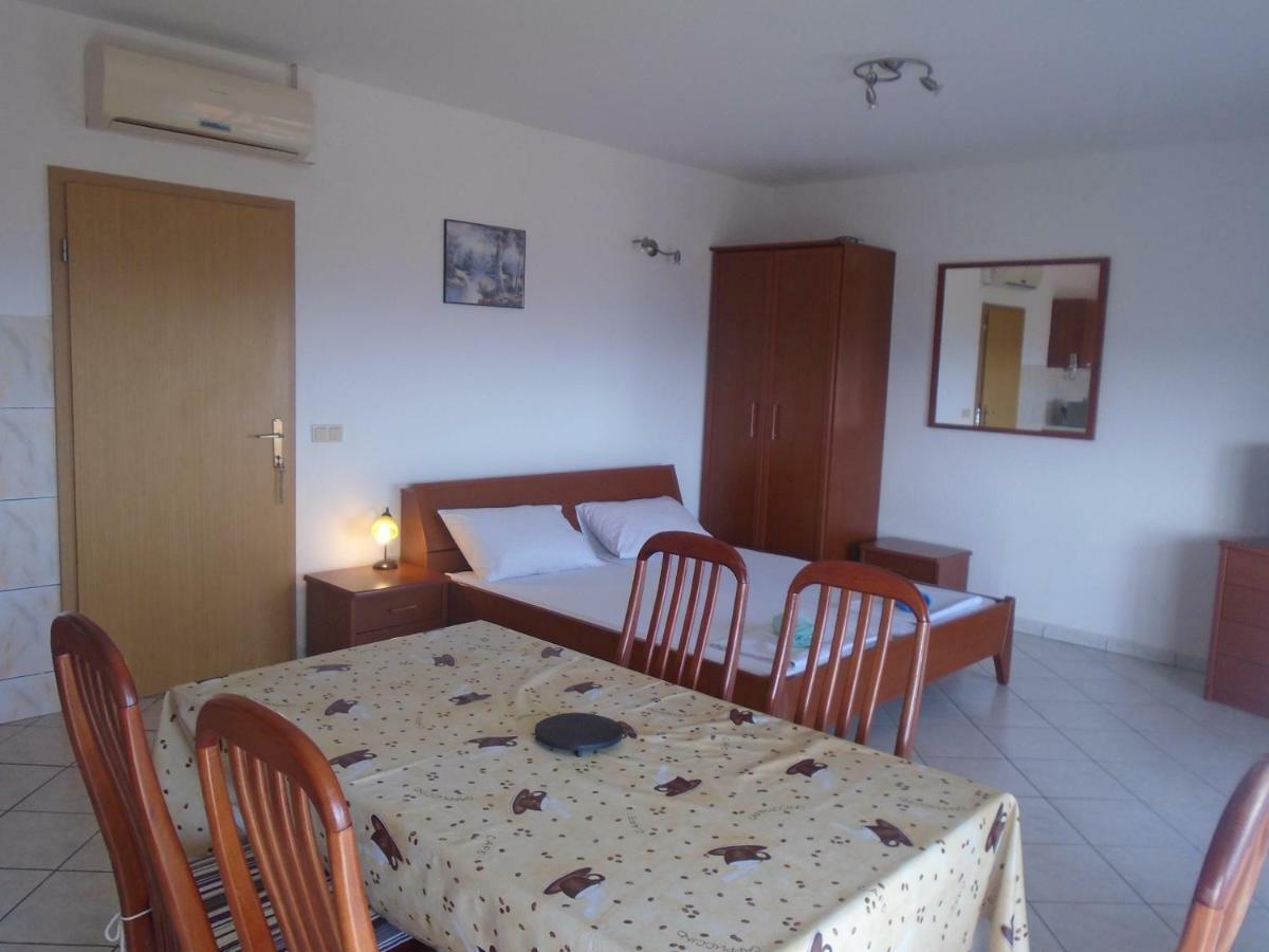 Apartments Sveti Anton Orebic Luaran gambar
