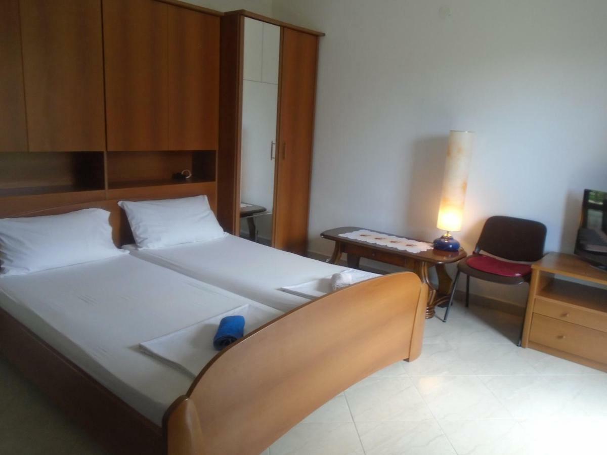 Apartments Sveti Anton Orebic Luaran gambar